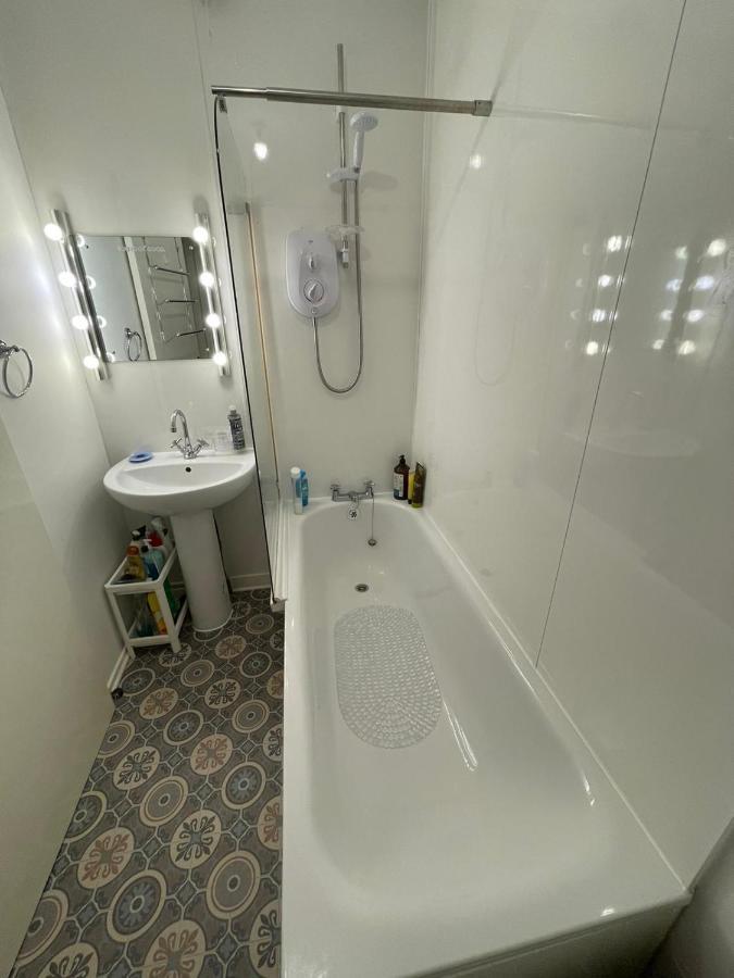 One Bedroom Websters Land Flat - Grassmarket Единбург Екстер'єр фото
